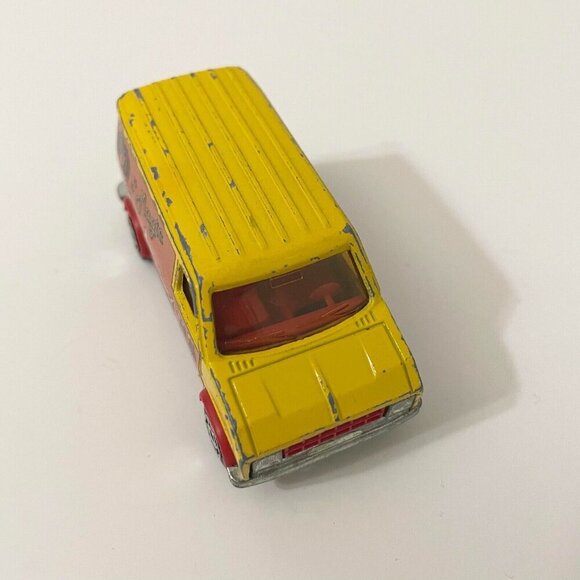 Majorette Fourgon Magic Circus Van Diecast Flaws Missing Doors - Picture 9 of 16